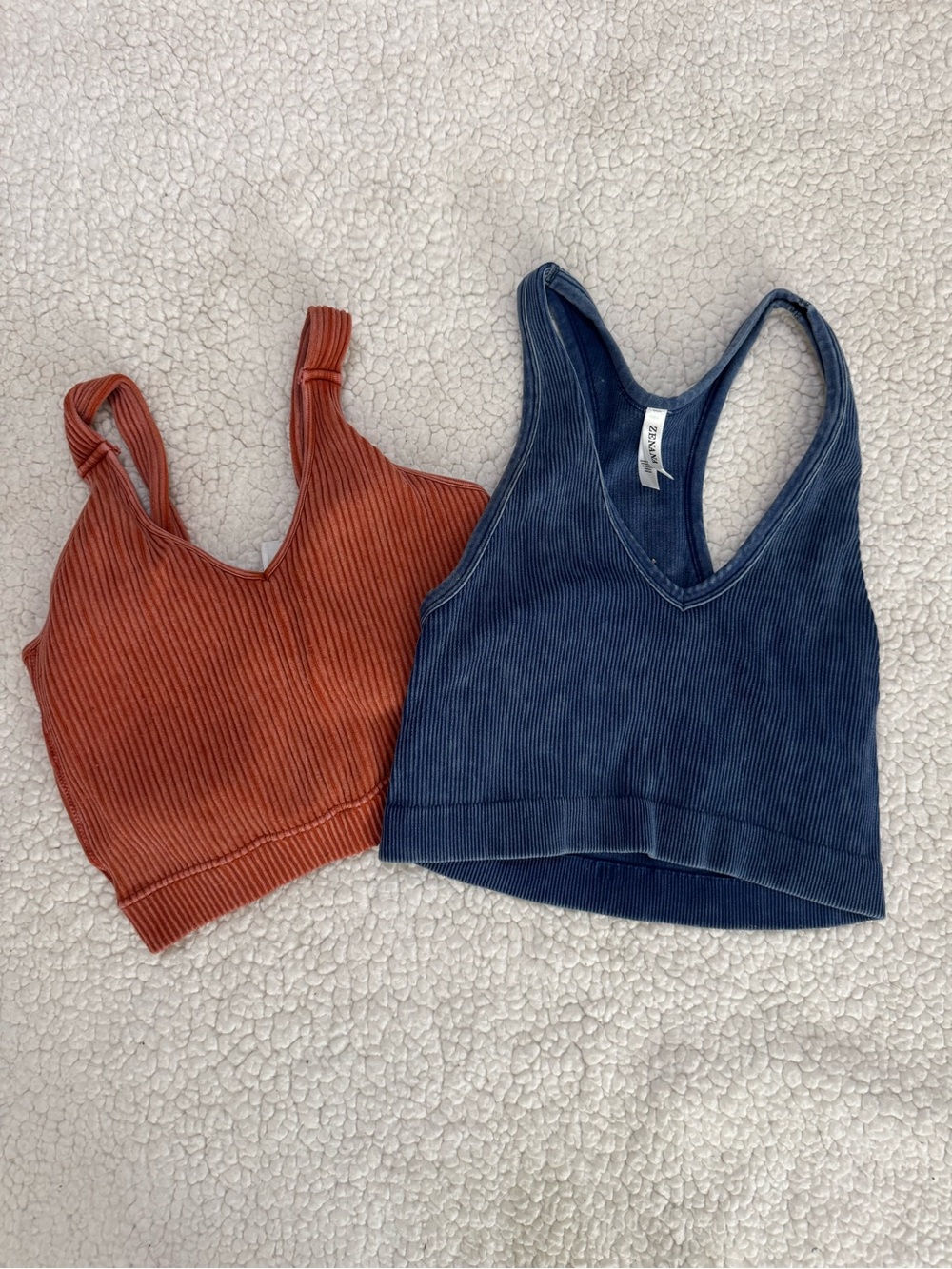 Zenana Outfitters Ribbed V-Neck Crop Tops - Rust & Navy
